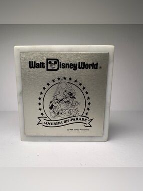 VTG 70s Disney World America On Parade Patriotic ITALIAN MARBLE PAPERWEIGHT EUC